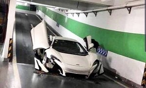 McLaren 675LT Ruined in Ridiculous Parking Lot Crash, Front End Is Torn Apart