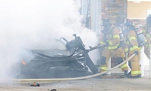 McLaren 765LT Catches Fire at Gas Station, Unfortunately Burns to a Crisp