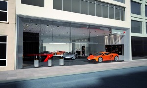 McLaren Reveals UK Retail Network