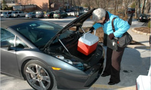 Meals on Exotic Wheels Served to New Jersey Elderly