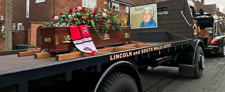 Mechanic gets proper send off on a Foden truck turned into a hearse