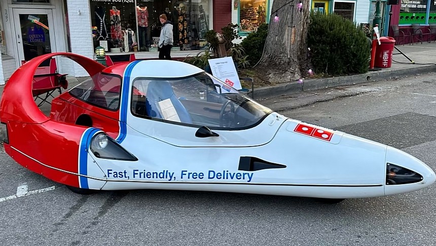 Tritan A2 Aerocar Domino's Pizza delivery vehicle 