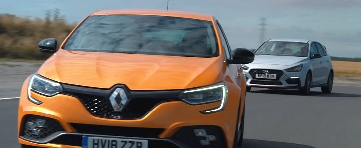 Megane RS Cup Taking on Base Hyundai i30 N Is Unfair But Good