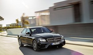 Mercedes-AMG E43 4MATIC Looking Good in Black in First Official Video