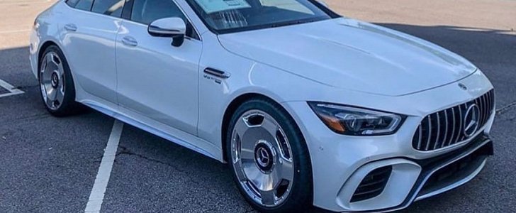 Mercedes-AMG GT 63 S on Monoblock-Style Retro Rims: Not for Everybody