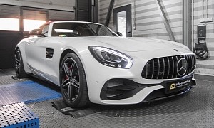 Mercedes-AMG GT C Roadster Gets Its Internals Rearranged, Craves for an R Badge
