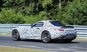 UPDATE: Mercedes-AMG GT C Roadster Looks Sleeker than Coupe, Here's Its Soft Top
