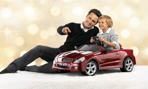 Mercedes-Benz 2010 Christmas Collection Launched