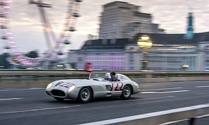 Mercedes-Benz 300 SLR 722 Gets One Last Blast for a Tribute to Sir Stirling Moss
