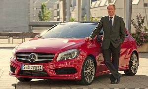 Mercedes-Benz A-Class (W176) Product Manager Receives Award