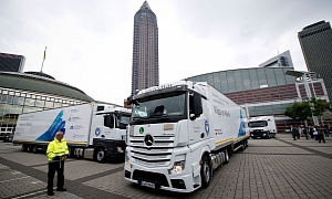 Mercedes-Benz Actros Trucks to Bring Relief Supplies to Syrian Refugees