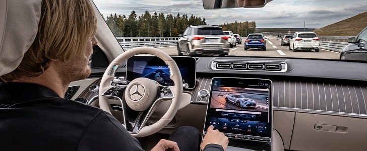 Mercedes-Benz aims to get U.S. hands-free driving certification this year