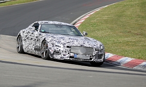 Mercedes-Benz AMG GT (C190) Being Trashed on the Nordschleife