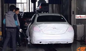 Mercedes-Benz C-Class V205 Long Wheelbase Caught in Chinese Car Wash