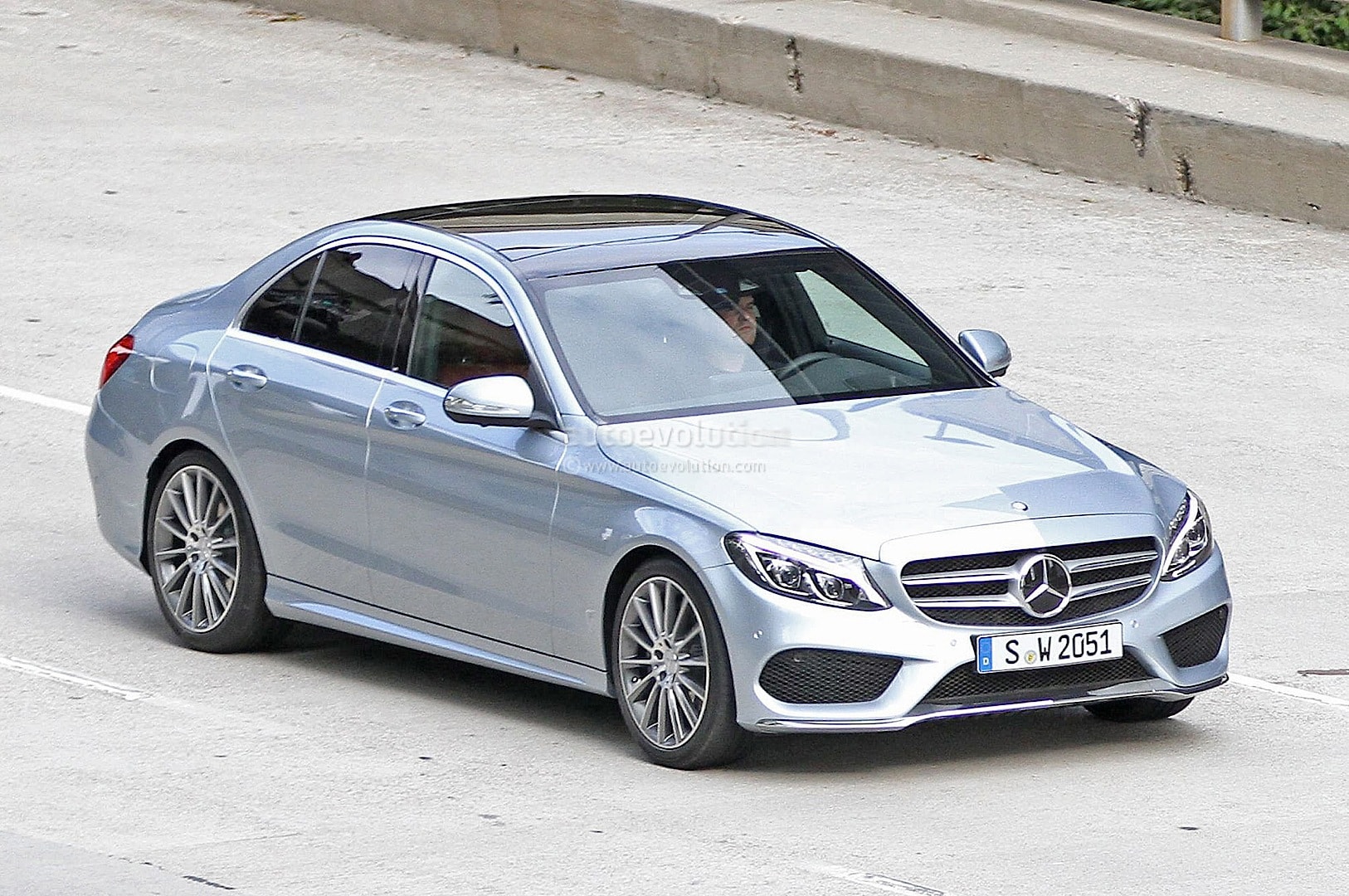 Mercedes-Benz C350 Plug-In Hybrid to Use Less Fuel Than a Toyota Prius - autoevolution