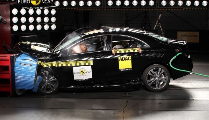 Mercedes-Benz CLA Frontal Crash Test