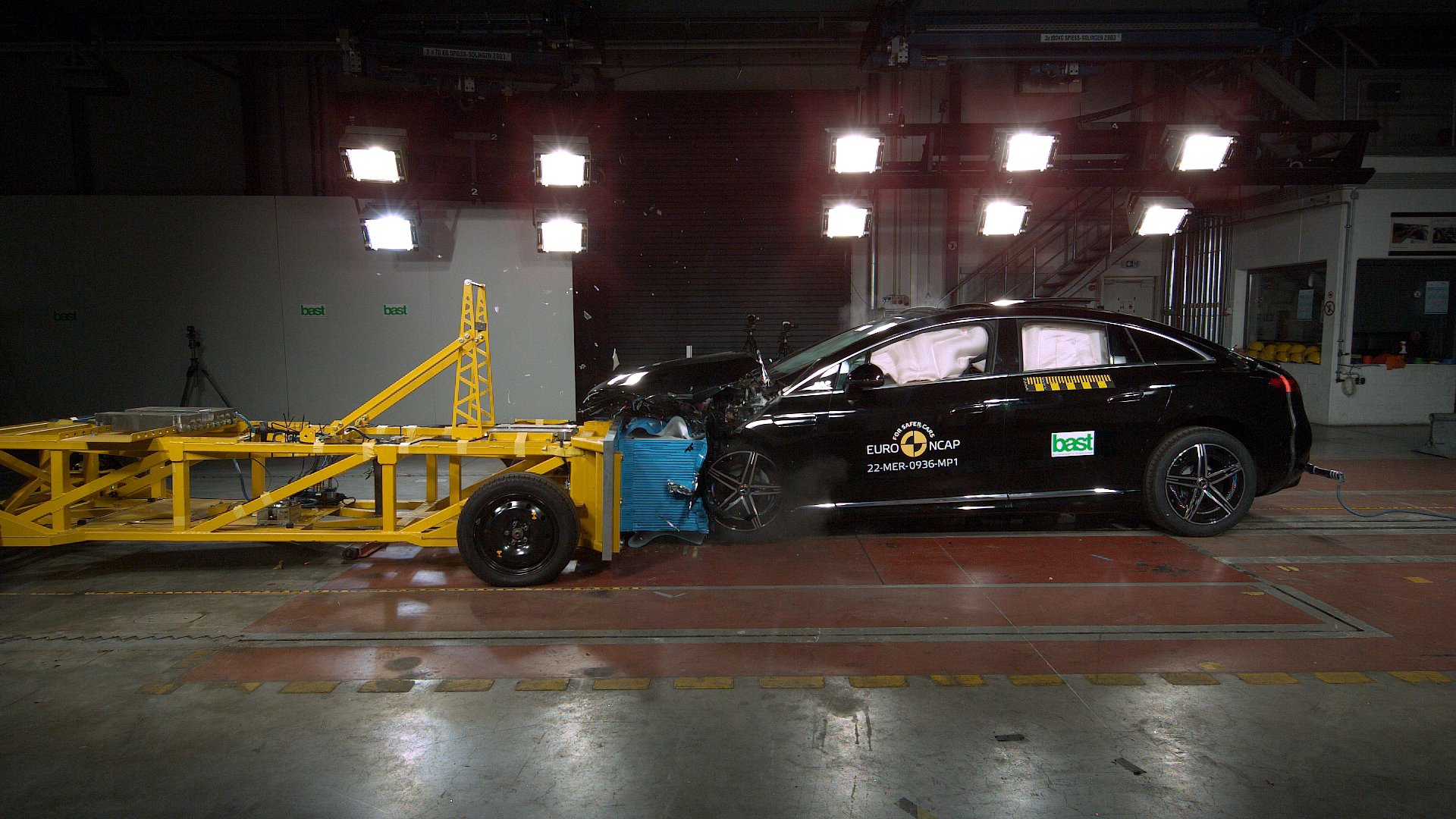 New Tesla Model S gets 5-Star Safety Rating from the Euro NCAP