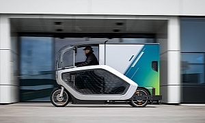 Mercedes-Benz eSprinter Tech Demonstrator Gets Cargo Bike Sidekick for Last Mile Delivery