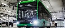 Mercedes-Benz Is Actually Putting 2.5 Tons Worth of Batteries on the Roof of a Bus