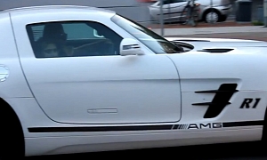 Mercedes-Benz SLS AMG - Hooned in Town