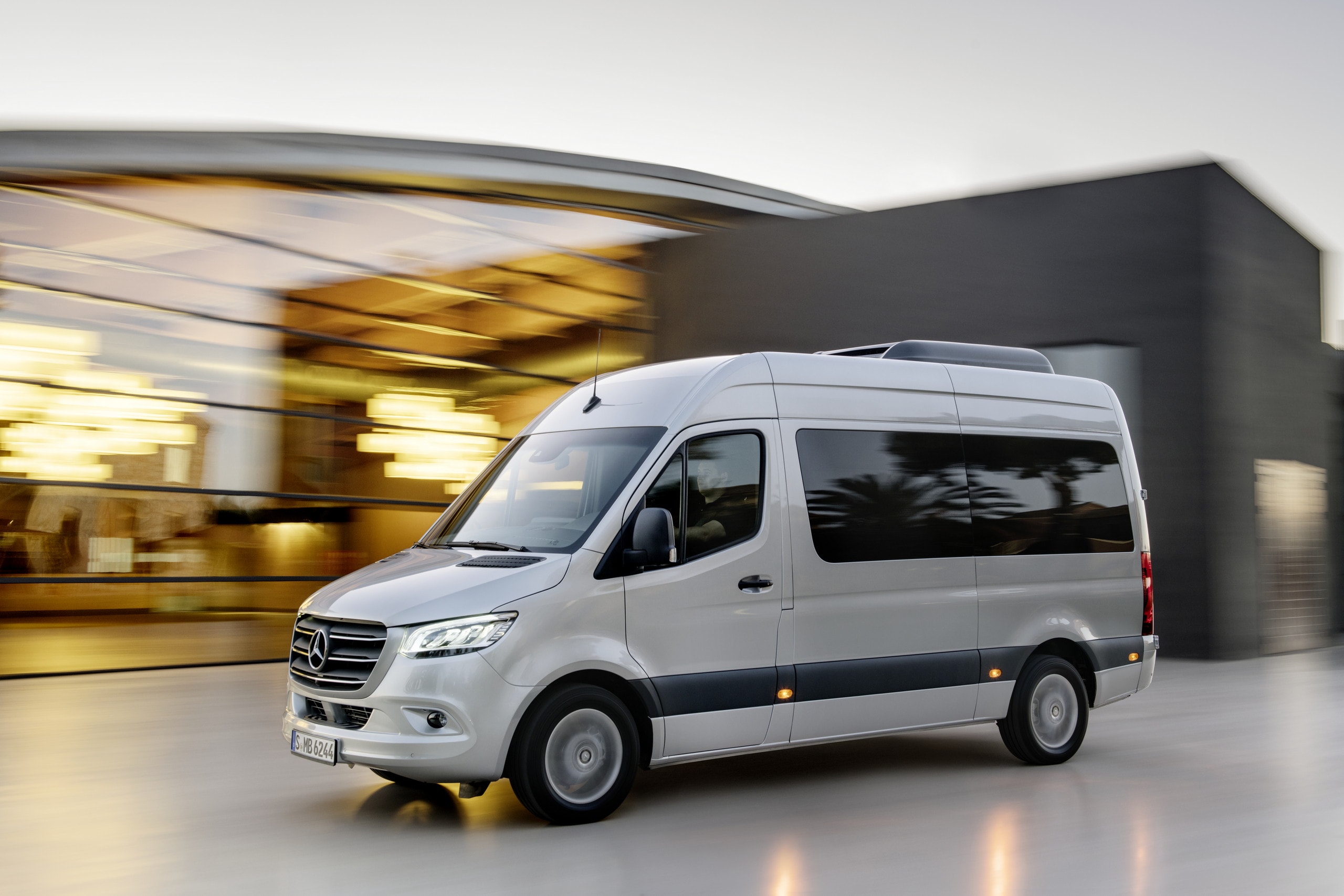 What About Mercedes-Benz Vans - Automotive Tech Info