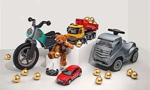 Mercedes-Benz Tempts Santa with a Selection of Gift Ideas