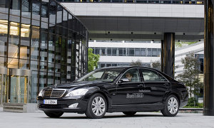 Mercedes-Benz to Launch Global Hybrid Offensive