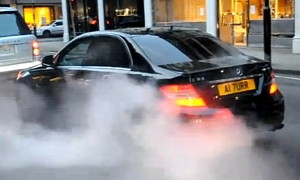 Mercedes C63 AMG Does Stoplight Burnout in London