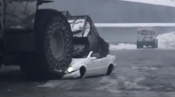 Mercedes CLK crushed by loader