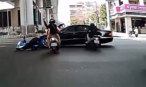 Mercedes Driver Takes Out Three Scooters in One Single Move – Video