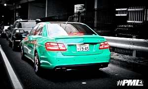 Mercedes E63 AMG in Mint Green Looks Crazy