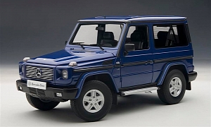 Mercedes G-Class Short Wheelbase Scale Model Is Ready to Climb Your Desk
