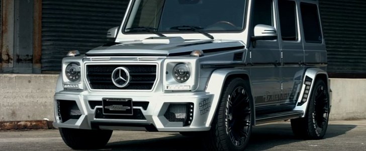 Mercedes G-Class with Air Suspension Lowers onto Wald Body Kit