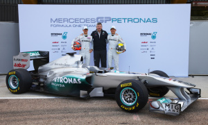 Mercedes GP Aims for Stronger 2011 F1 Campaign