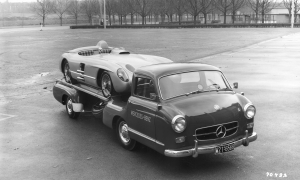 Mercedes Renntransporter - The Fastest Racing Car Hauler in the World