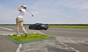 Mercedes SLS AMG Roadster Driven by David Coulthard: World Record for Golf Ball Catch