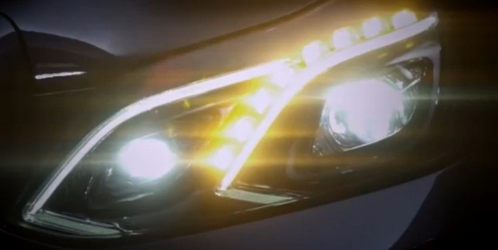 Mercedes E-Class Facelift headlight