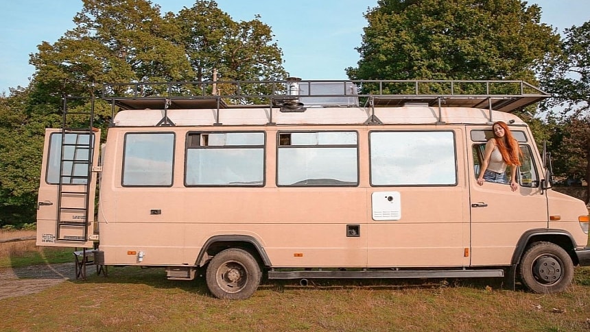 2002 Mercedes-Benz Vario minibus turned into cozy cottage on wheels