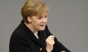 Merkel Says RHJ Has Slim Chances to Buy Opel