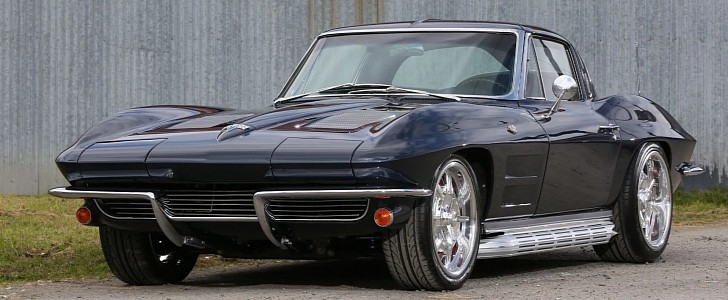 Metalworks Speed Shop's Split Window Corvette Gets the Most Out of an Art Morrison Chassis
