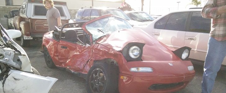 Mazda Miata Saves Owner's Life after Being T-Boned by Jeep Running a Red Light