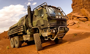 Michael Bay Reveals “Hound” Rugged Autobot for Transformers 4