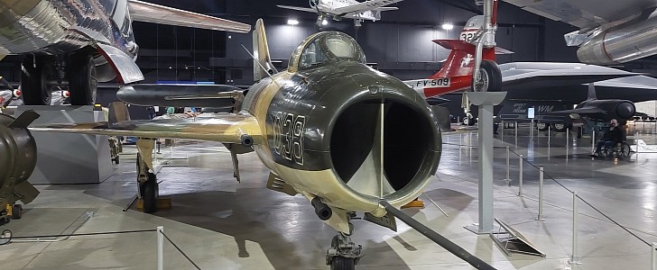 MiG-1