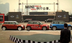 MINI Chinese Job: World Record for Tightest Parallel Parking