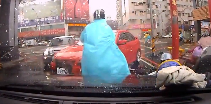 Mitsubishi Lancer Crashing into scooter in Taiwan