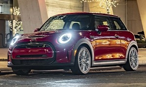MINI Electric Turns New York Into Its Own Catwalk on Official Sightseeing Tour