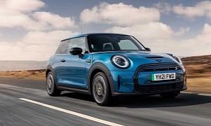 MINI Steps Up Its Game With Free Home Charger for New MINI Electric Customers in the UK