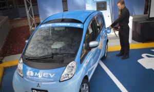 Mitsubishi Australia Launches First Public EV Fast Charging Unit