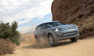 Mitsubishi to Offer Plug-In Hybrid SUV in 2013
