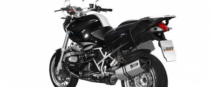 BMW R1200R with MIVV exhaust